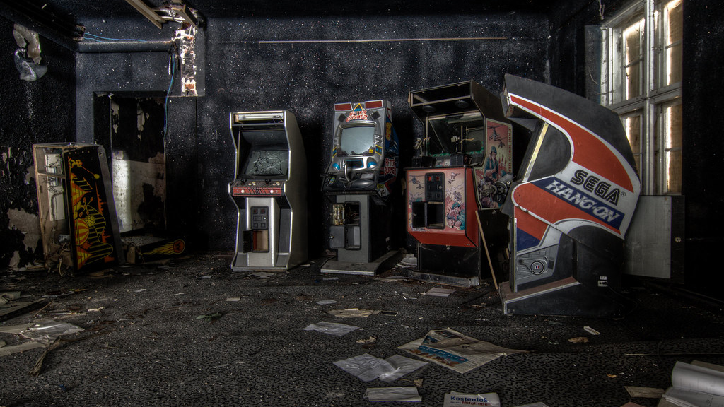 arcade game hall
